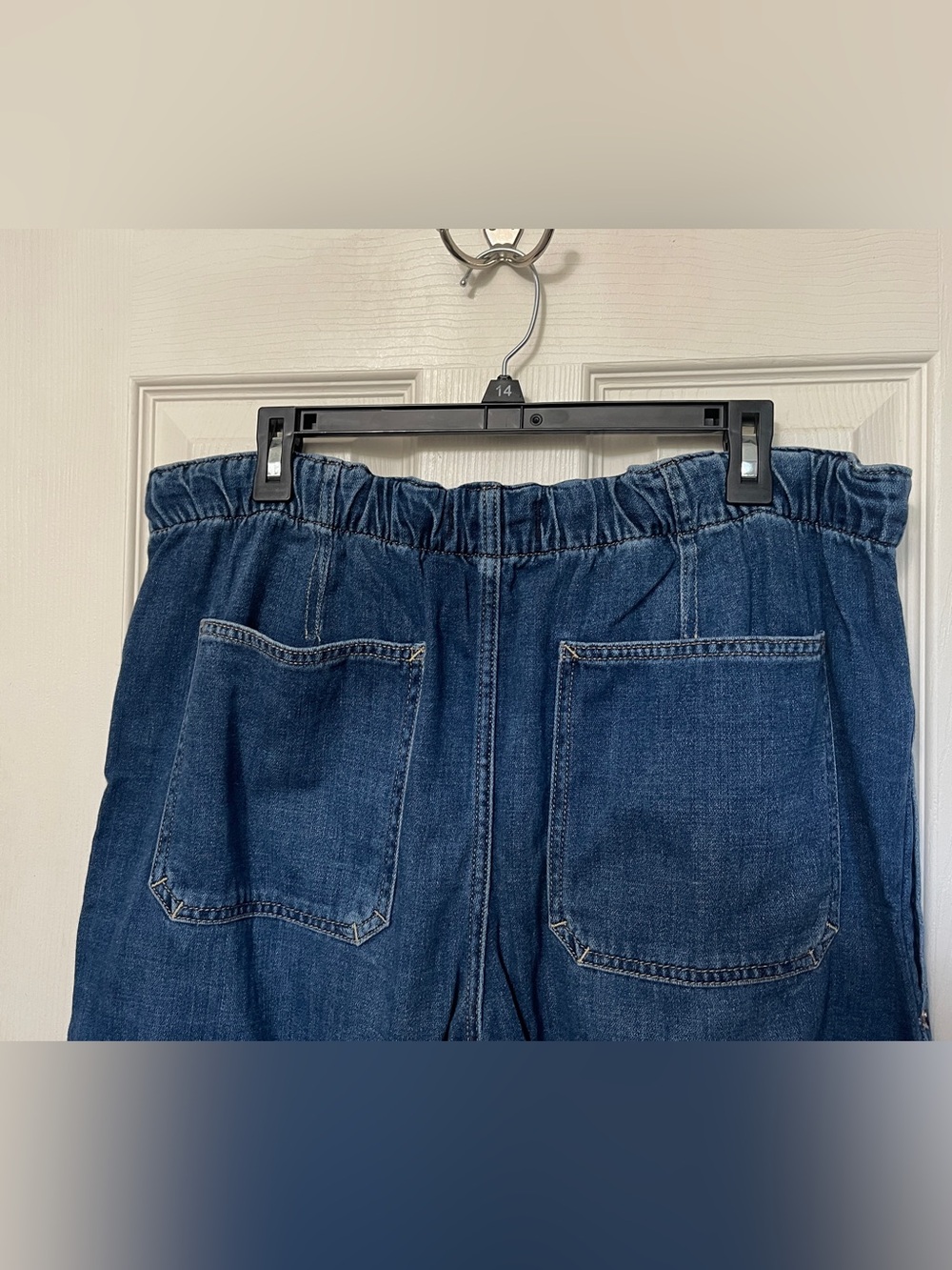 Free People We The Free Silverton Barrel Jeans Blue Pull-On Crop Utility Size L - Picture 8 of 10
